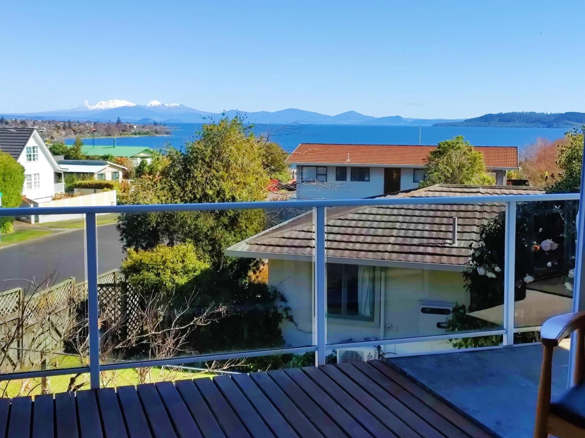Delight In Birch-Lake View Holiday Home Taupo Exterior photo